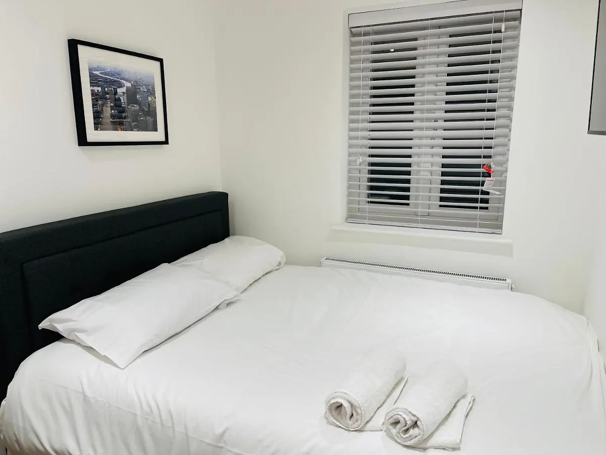 Riverside En Suite Double Room E14 London